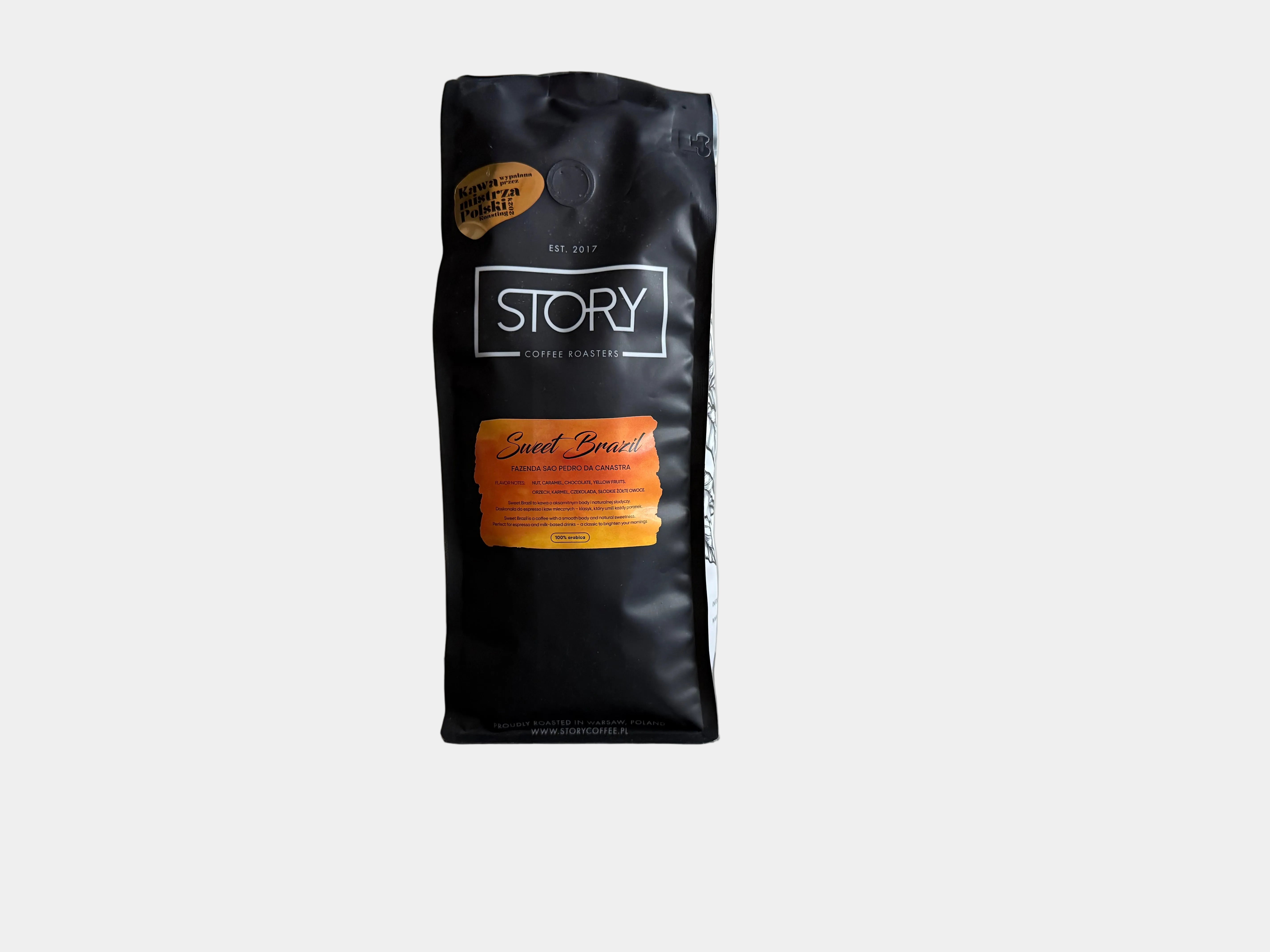 Ziarna kawy Story Coffee Sweet Brazil - widok z bliska na świeżo paloną kawę espresso