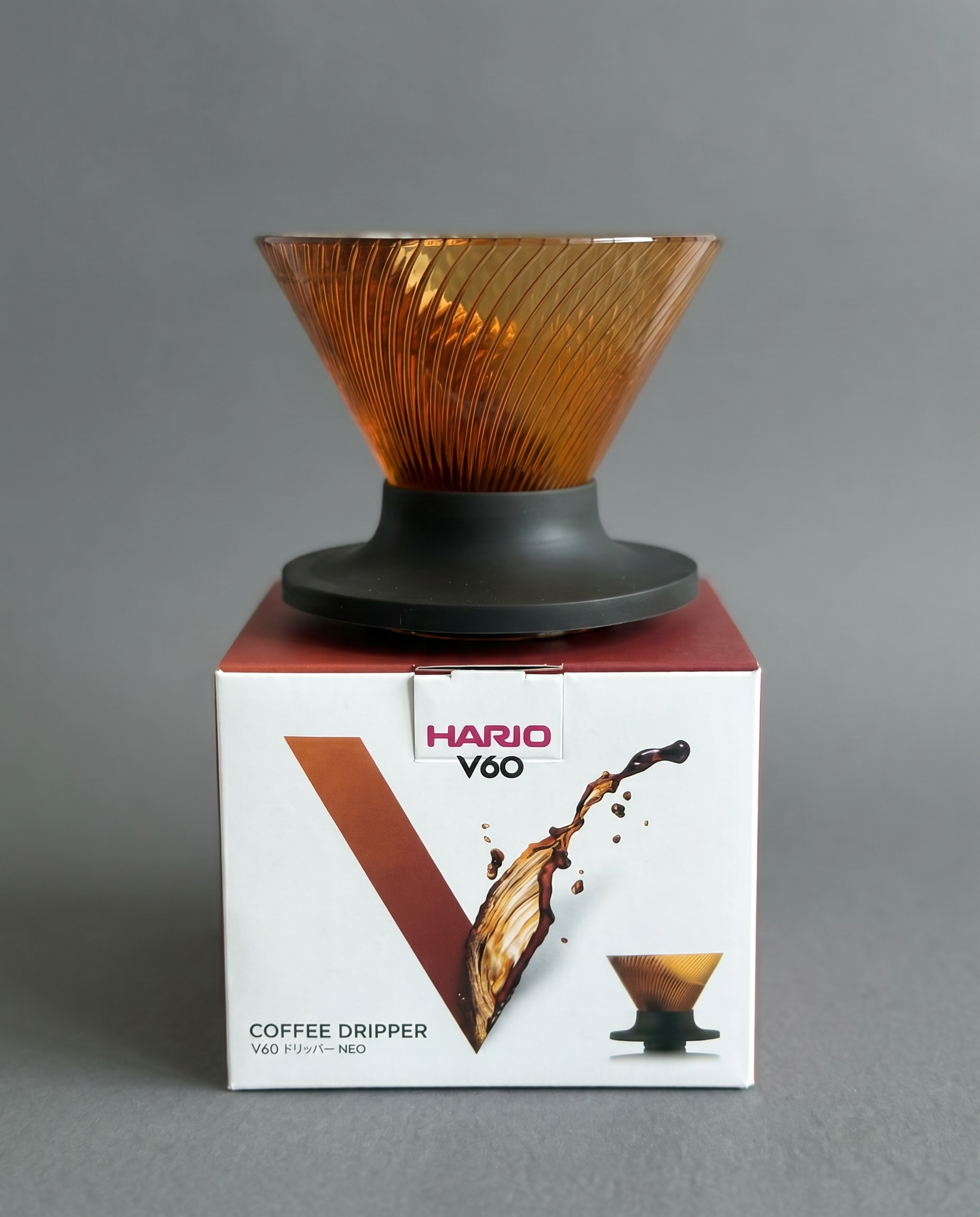 Zestaw do parzenia kawy v60-01: dripper + dzbanek + filtry papierowe 40szt.
